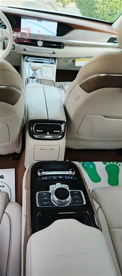 جێنسس G90